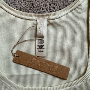 SKIMS cotton rib tank in BONE, size MEDIUM